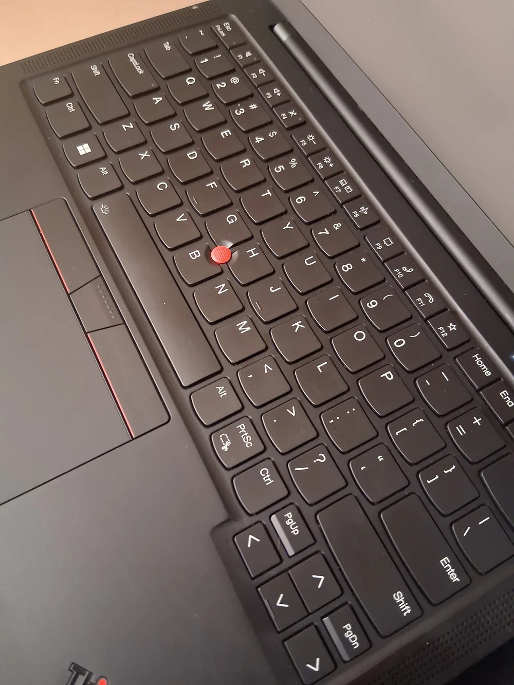 Lenovo ThinkPad X1 Gen 9 Carbon Fiber Black Laptop 16gb Ram 20XW-00QGUS